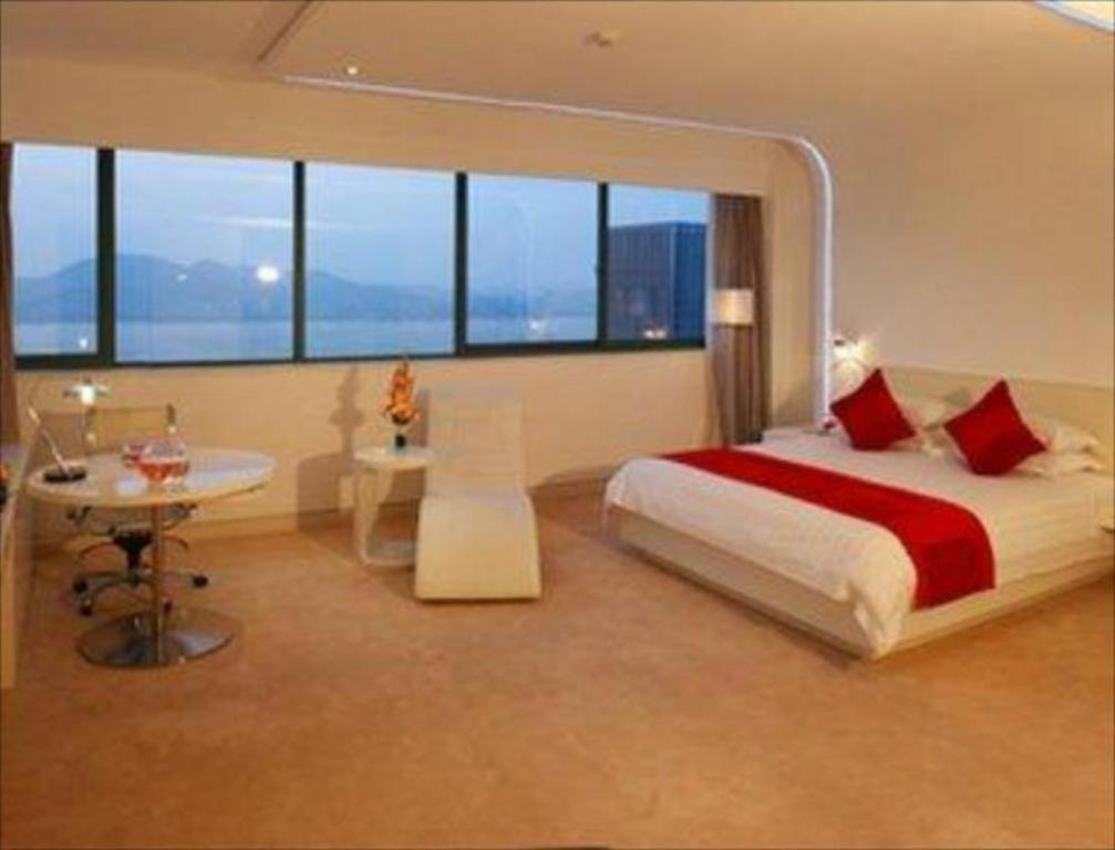 Ramada Plaza By Wyndham Hangzhou Riverside Esterno foto